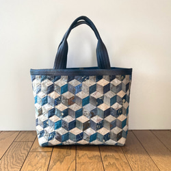 アップリケと刺繍のパッチワークキルトバッグ トートバッグ パッチ