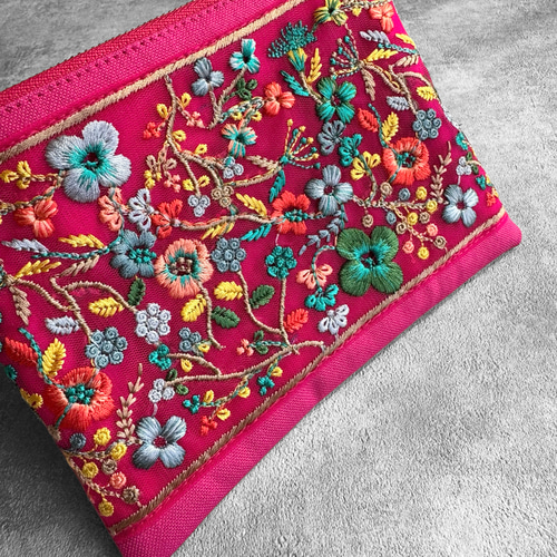 新作】チェリーピンク/インド刺繍/フラットポーチ・マルチポーチ