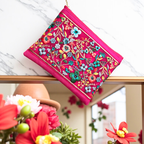 新作】チェリーピンク/インド刺繍/フラットポーチ・マルチポーチ