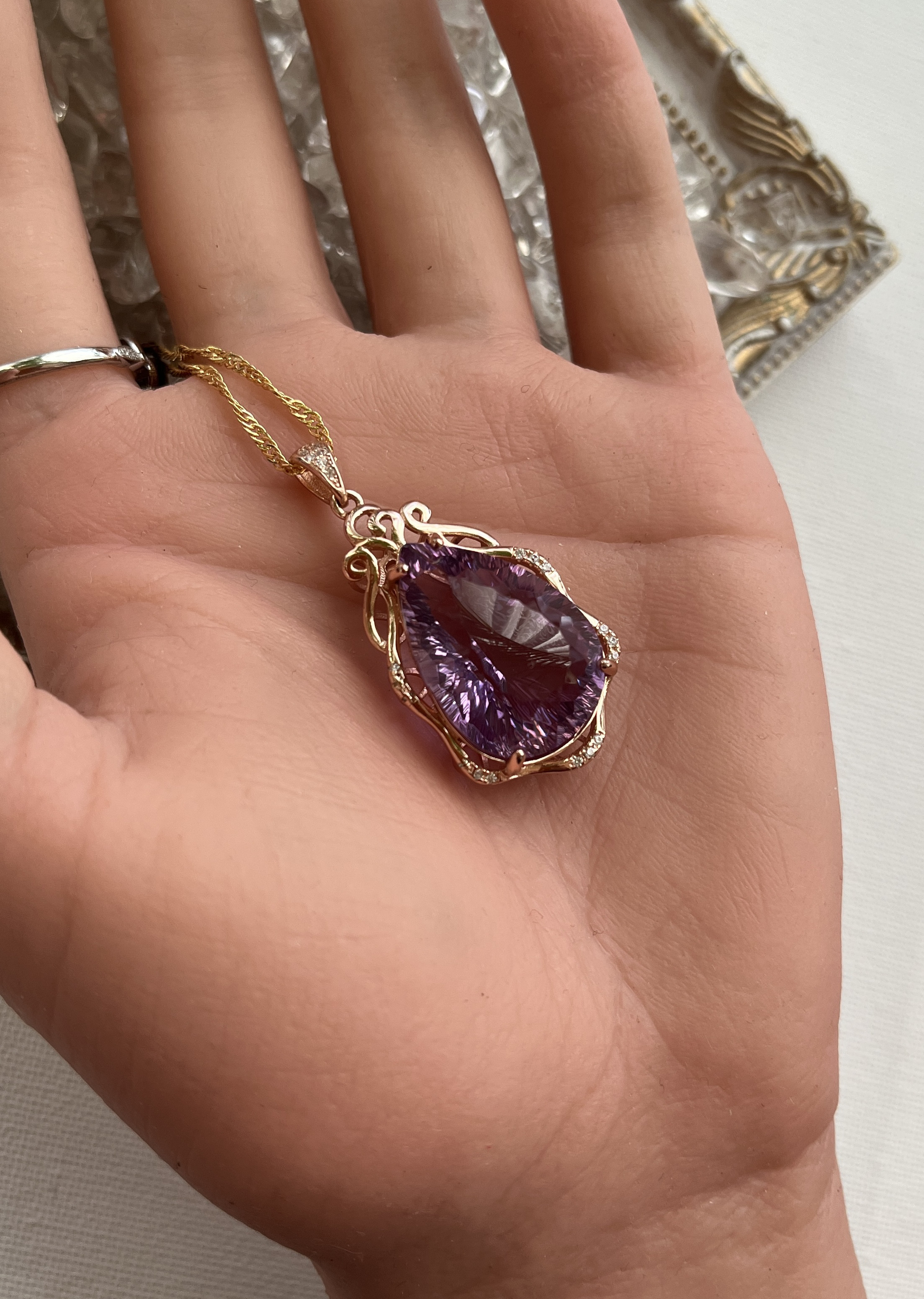 愛の石⭐︎アメジストペンダント