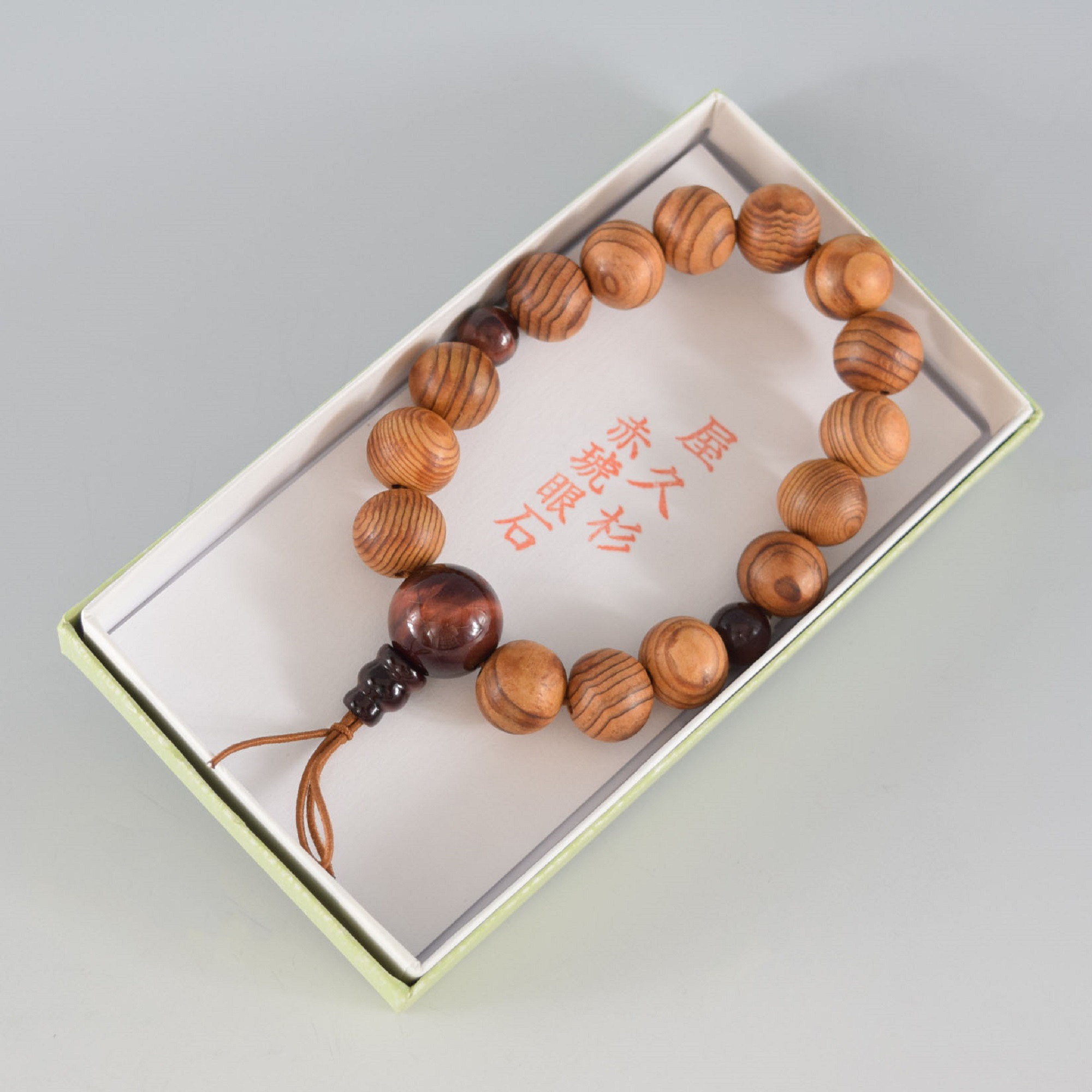 13mm 屋久杉 赤虎眼石  腕輪　ウッド　木玉　ブレスレット　ギフト　贈り物　念珠　数珠　木製　UDA130-red