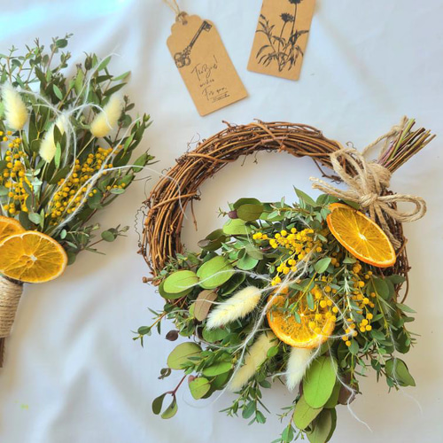 ミモザとオレンジのスワッグ仕立て ナチュラルコンポジションリース