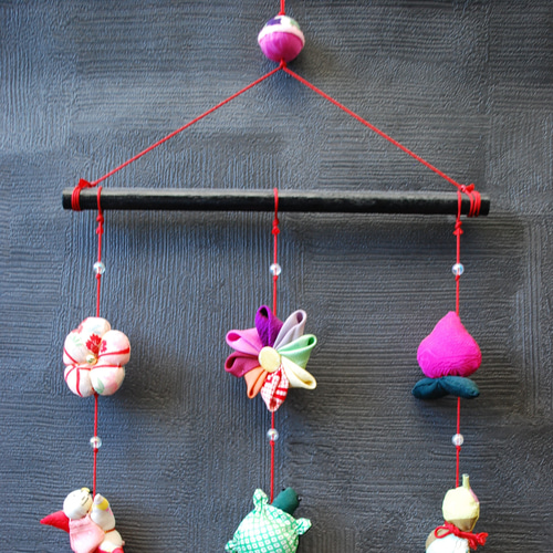 願いをつなぐ つるし雛(壁掛け) 正絹古布使用の一点物 ひな祭り