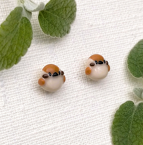 すずめ（雀）さん ピアス（イヤリング・ノンホールピアス変更可）樹脂粘土・サージカルステンレス・野鳥アクセサリー・小ぶり 3枚目の画像