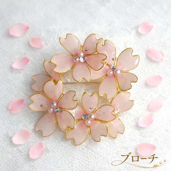 桜雫を結う ブローチ｜淡桜色の花アクセサリー ブローチ 花雫の結 通販