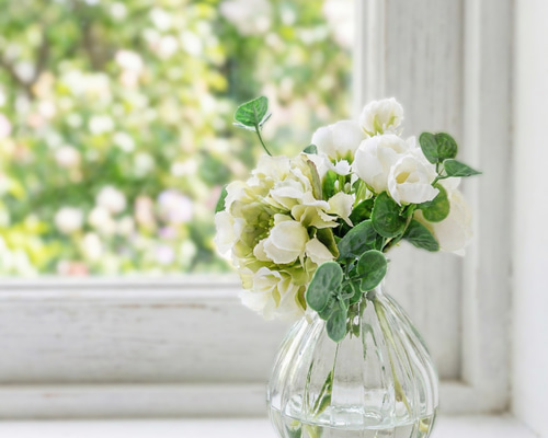 光触媒フラワー「マジェスティック・ホワイト」大輪薔薇とアネモネの極上アレンジ 923b0a5c4b69219f65b8fdad581345