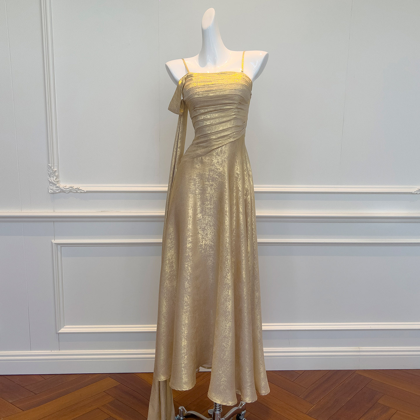 ゴールド キャミソール ウェディングドレス パーティー 痩せる 上品 ロングドレス 韓国風 二次会 69491