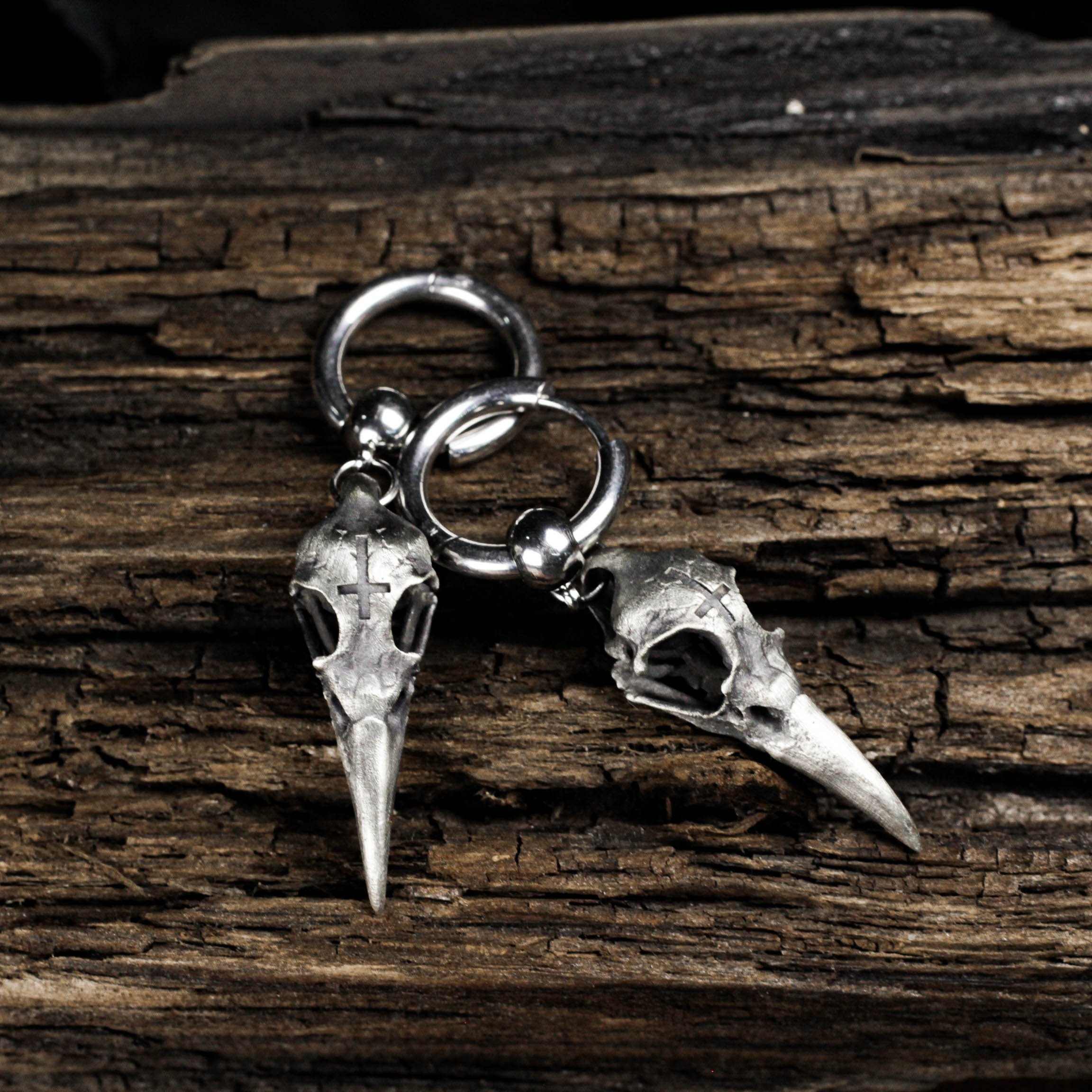 ハンドメイド925シルバーのカラススカルピアス – ゴシックレイヴンジュエリー 7,644円