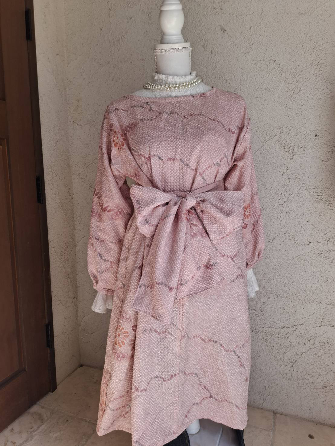 正絹　総絞りの羽織をワンピースにリメイクです。