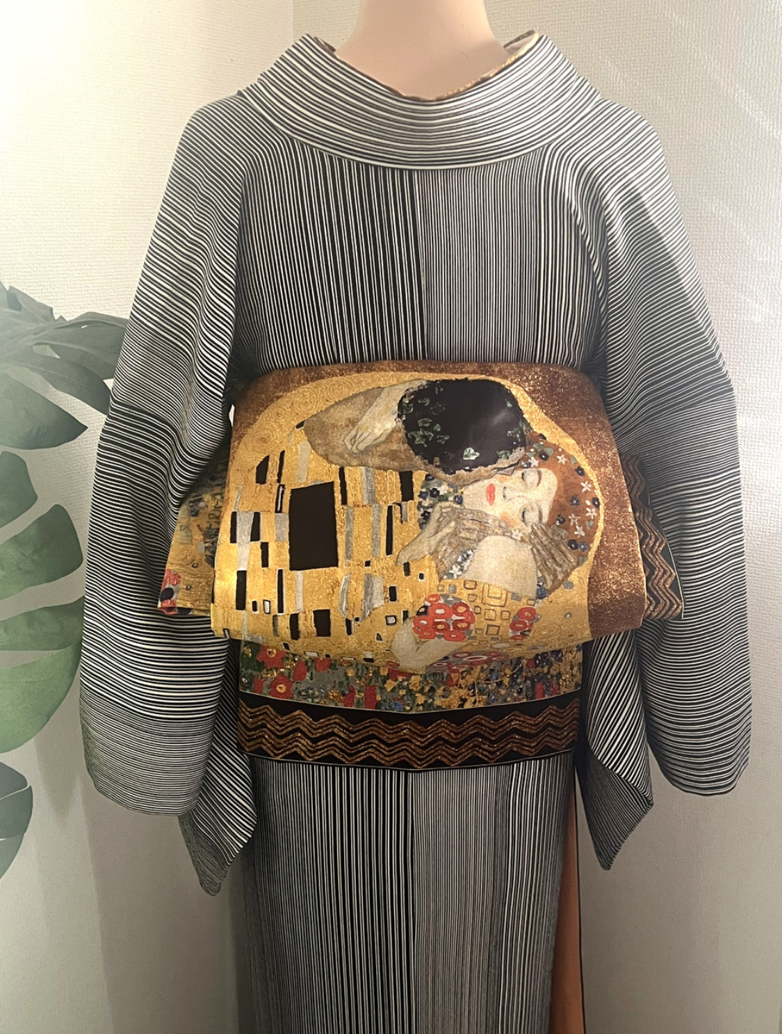 再販　クリムト「接吻」名古屋帯　生地在庫残りわずか