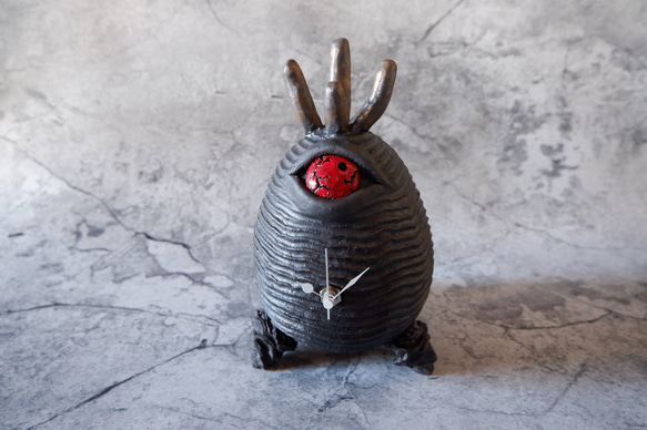 樹土鬼時計1　塊根植物　多肉植物　盆栽　植木鉢　作家鉢　オブジェ　沖縄 1枚目の画像