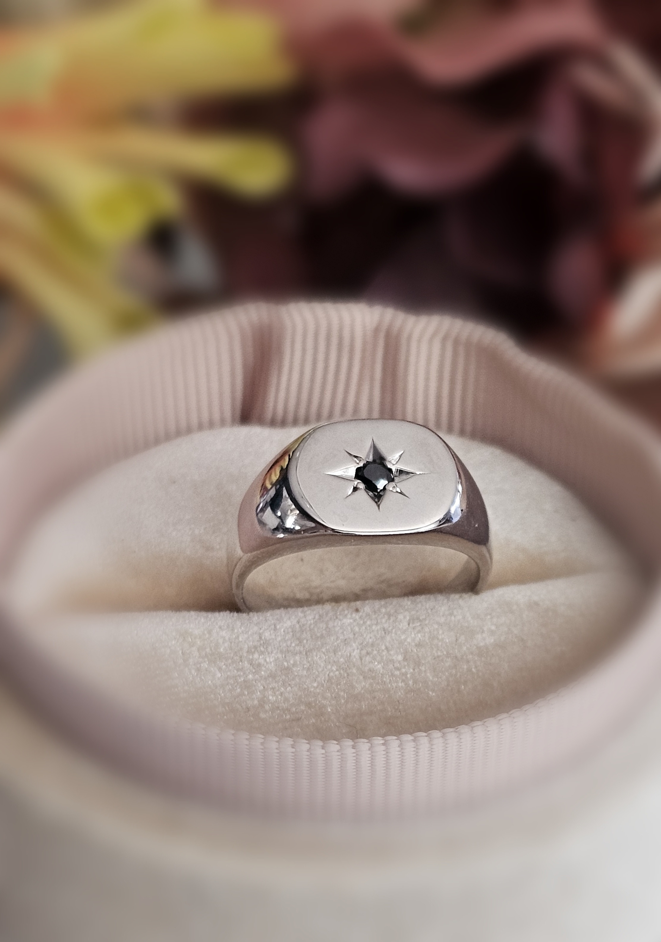 夜に瞬く一点 ブラックダイヤモンド スターシグネットリング、丸印台　シルバー925（A）RS-62　ペアリングにもおすす