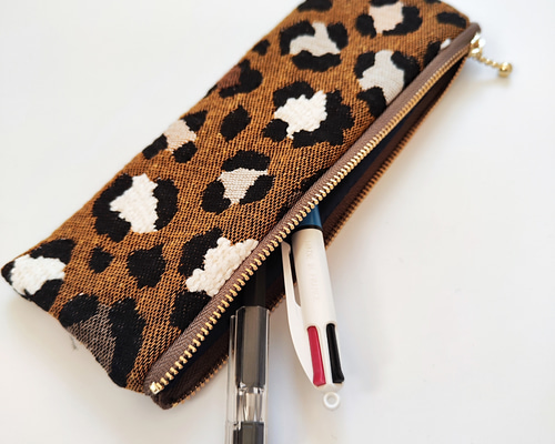 限定色》mont bouche フランス生地のレオパード柄ペンケース ポーチ