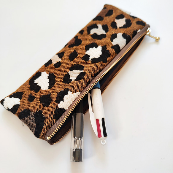 限定色》mont bouche フランス生地のレオパード柄ペンケース ポーチ