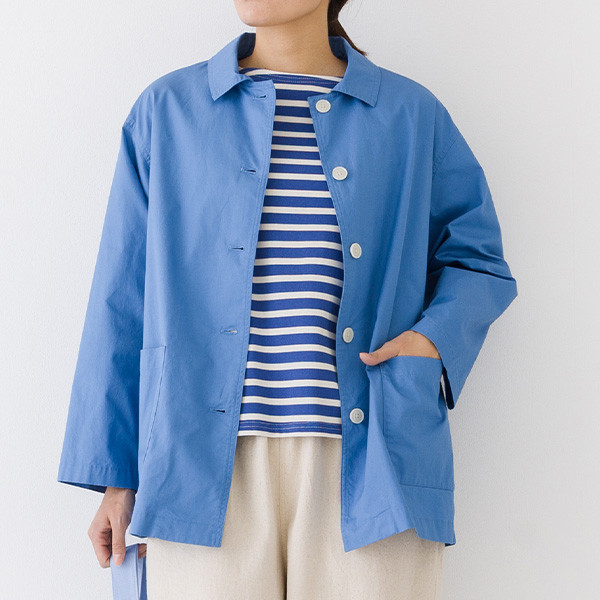 シャツの軽さでコートの気品 タイプライター フレッシュライトコート