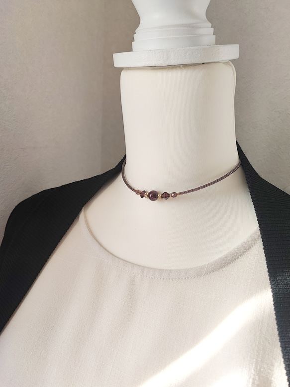 ボルドー色パールと紫色チェコビーズのチョーカーネックレス 13枚目の画像