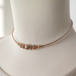 シャンパン色パールとチェコビーズのチョーカーネックレス 8枚目の画像