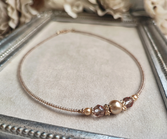 シャンパン色パールとチェコビーズのチョーカーネックレス 12枚目の画像