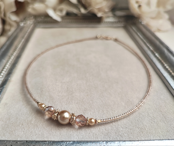 シャンパン色パールとチェコビーズのチョーカーネックレス 13枚目の画像