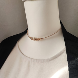 シャンパン色パールとチェコビーズのチョーカーネックレス 11枚目の画像