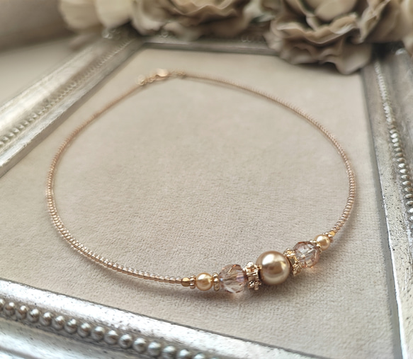 シャンパン色パールとチェコビーズのチョーカーネックレス 9枚目の画像