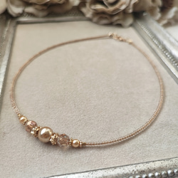 シャンパン色パールとチェコビーズのチョーカーネックレス 6枚目の画像