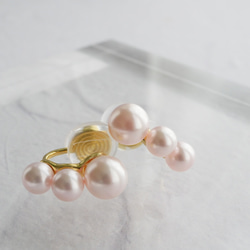 【看起來像耳環的耳環】2026流行色櫻花粉珍珠耳環，適合學校入學典禮佩戴 第7張的照片