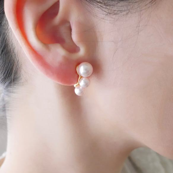 【看起來像耳環的耳環】2026流行色櫻花粉珍珠耳環，適合學校入學典禮佩戴 第5張的照片