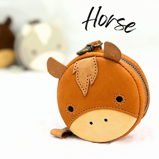 馬 ホース 午年 丸型ミニポーチ バッグチャーム  キーホルダー 競馬 サラブレッド  ゴルフボールケース 贈り物 ウマ