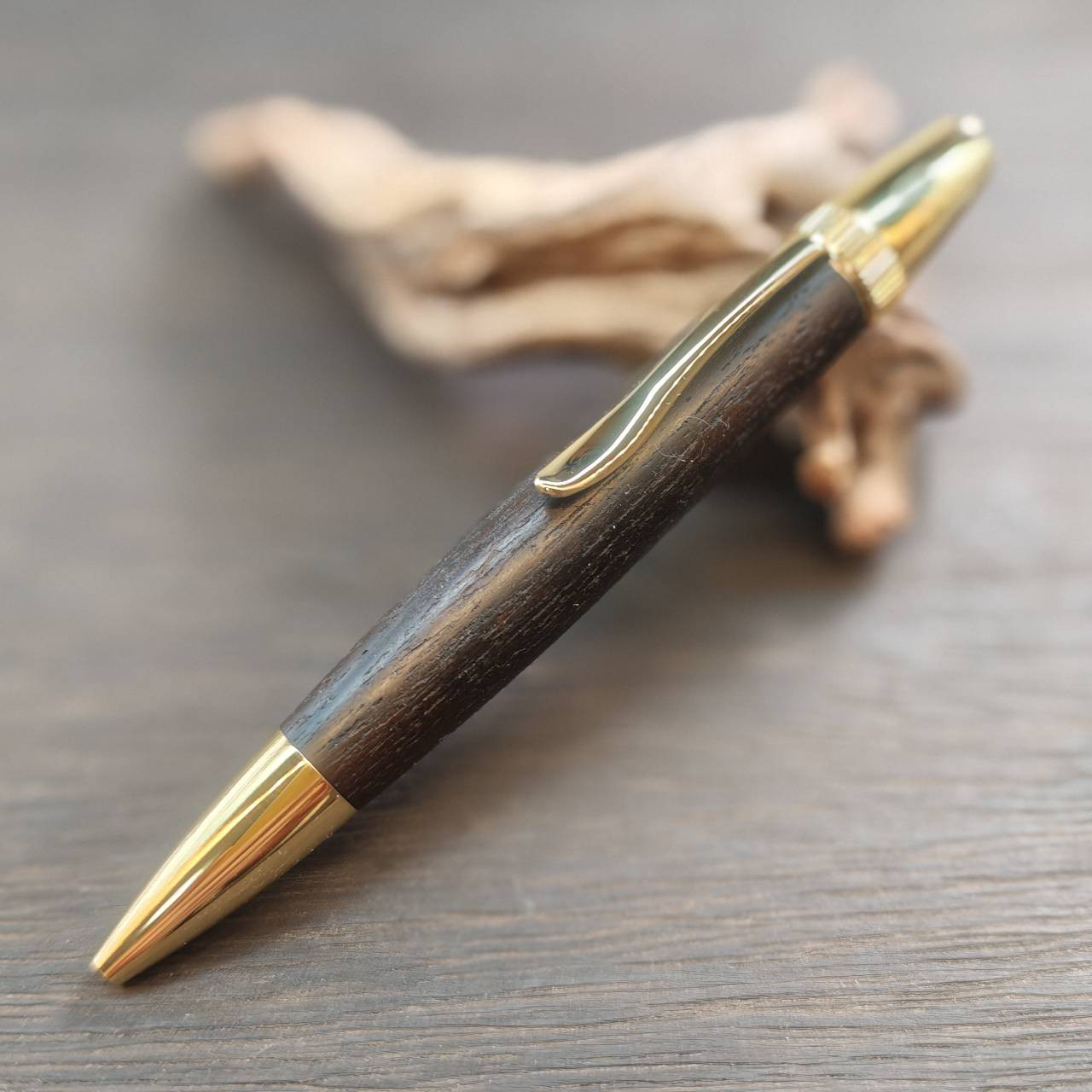 ツイスト式木軸ボールペン/シャム柿/ゴールド/No.2601039