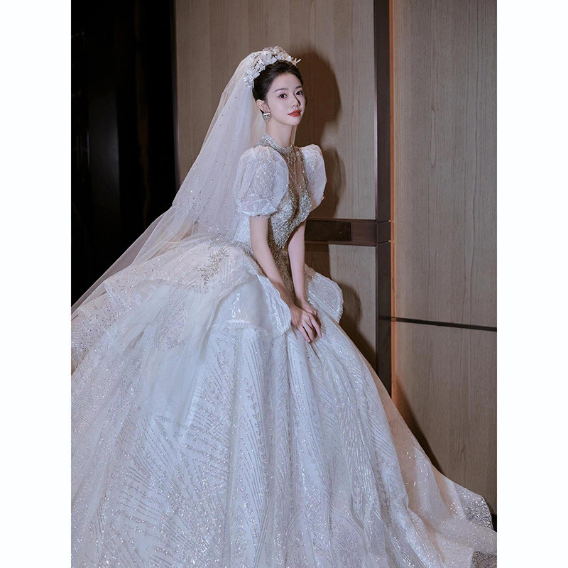 豪華 白 ウェディングドレス スパンコール きらきら トレーン プリンセス 高級感 結婚式 花嫁 前撮り HL1292