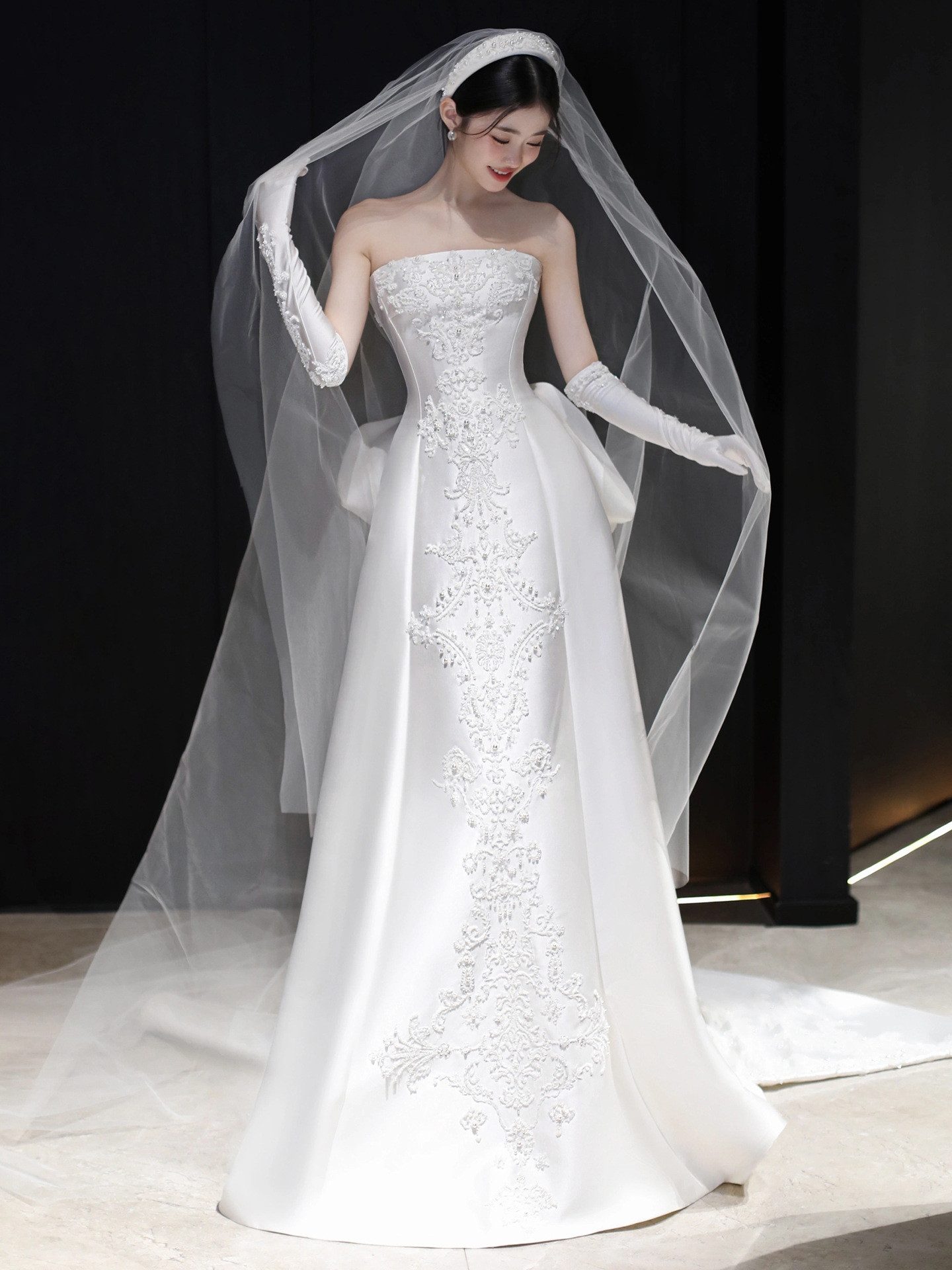 高級感 白 ウェディングドレス サテン オフショルダー リボン トレーン プリンセス 結婚式 花嫁 前撮り HL1294