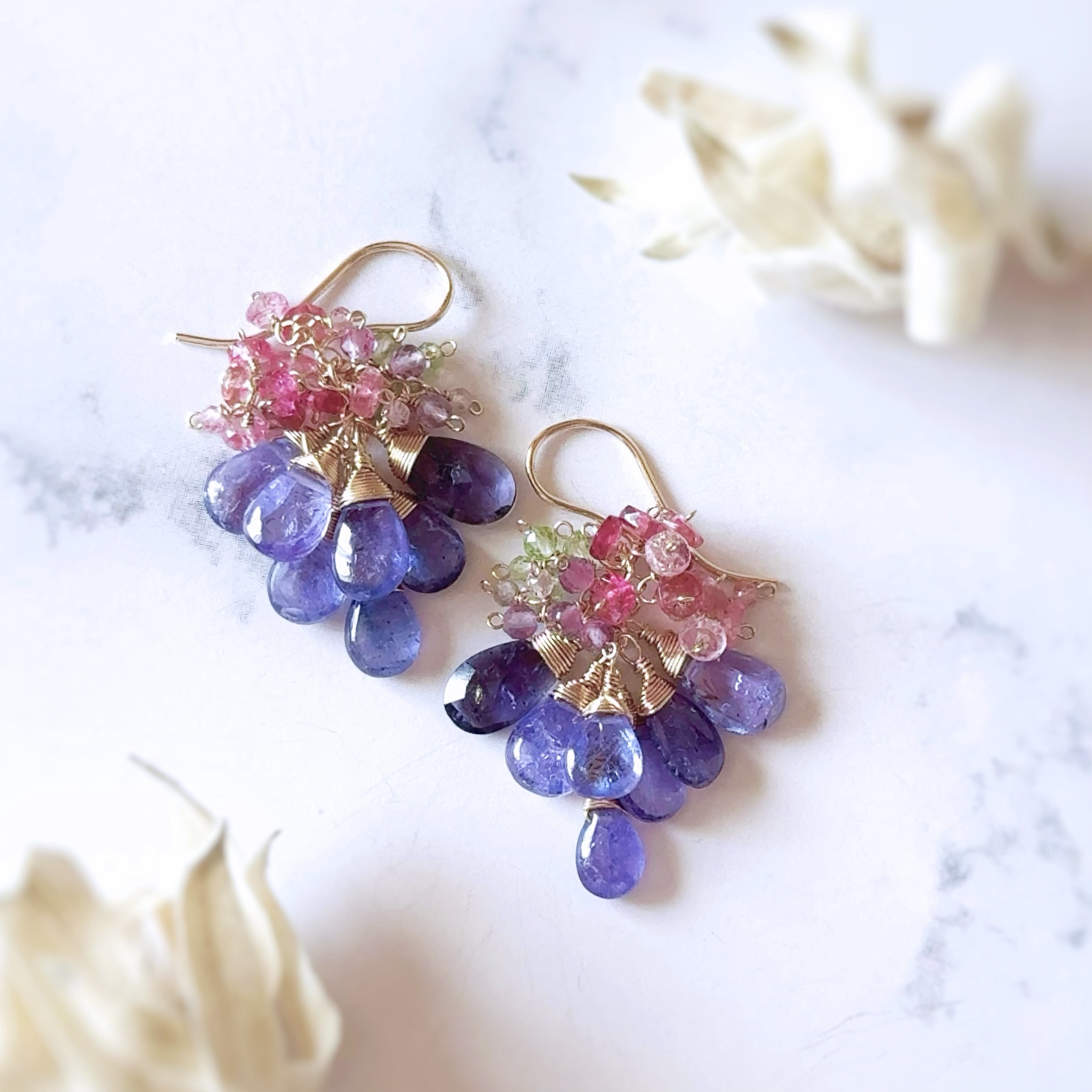 高品質タンザナイトとマルチカラーの春待ちブーケピアス◇14kgf