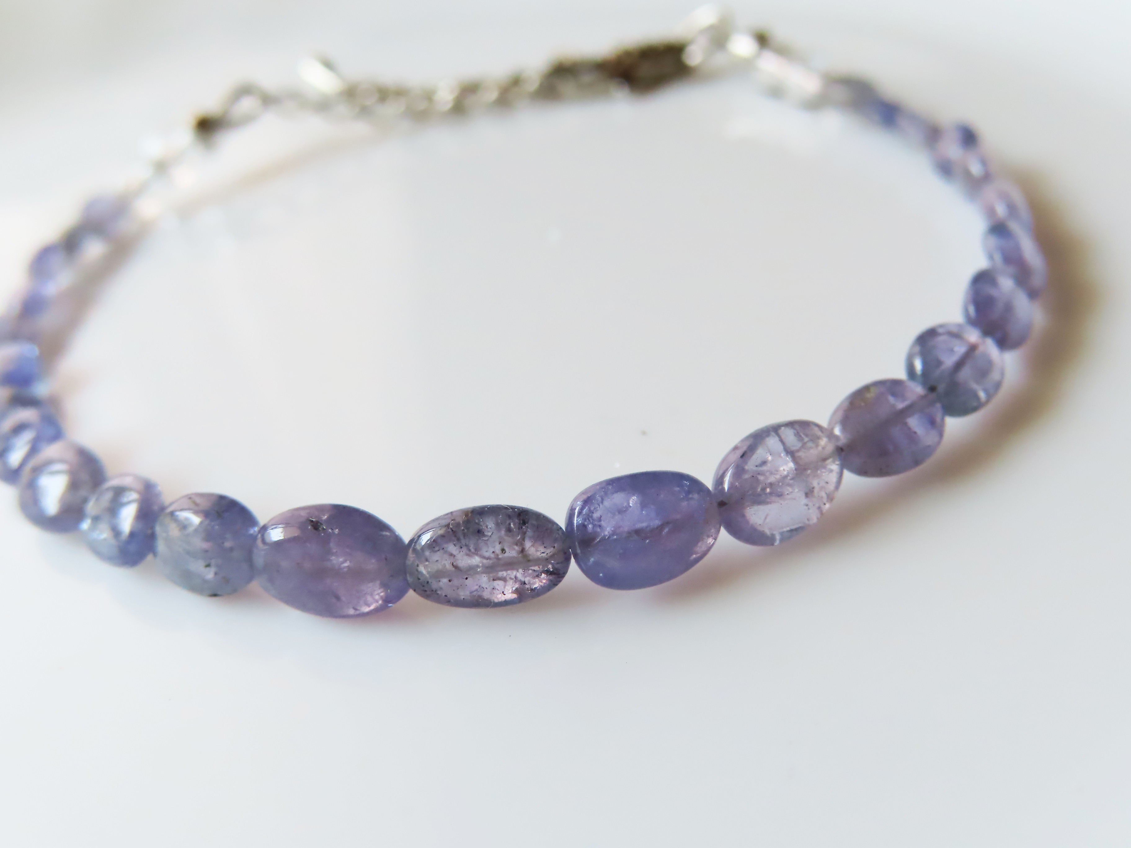 12月誕生石　タンザナイトのシティーブレス　　「人生の転機を共に」