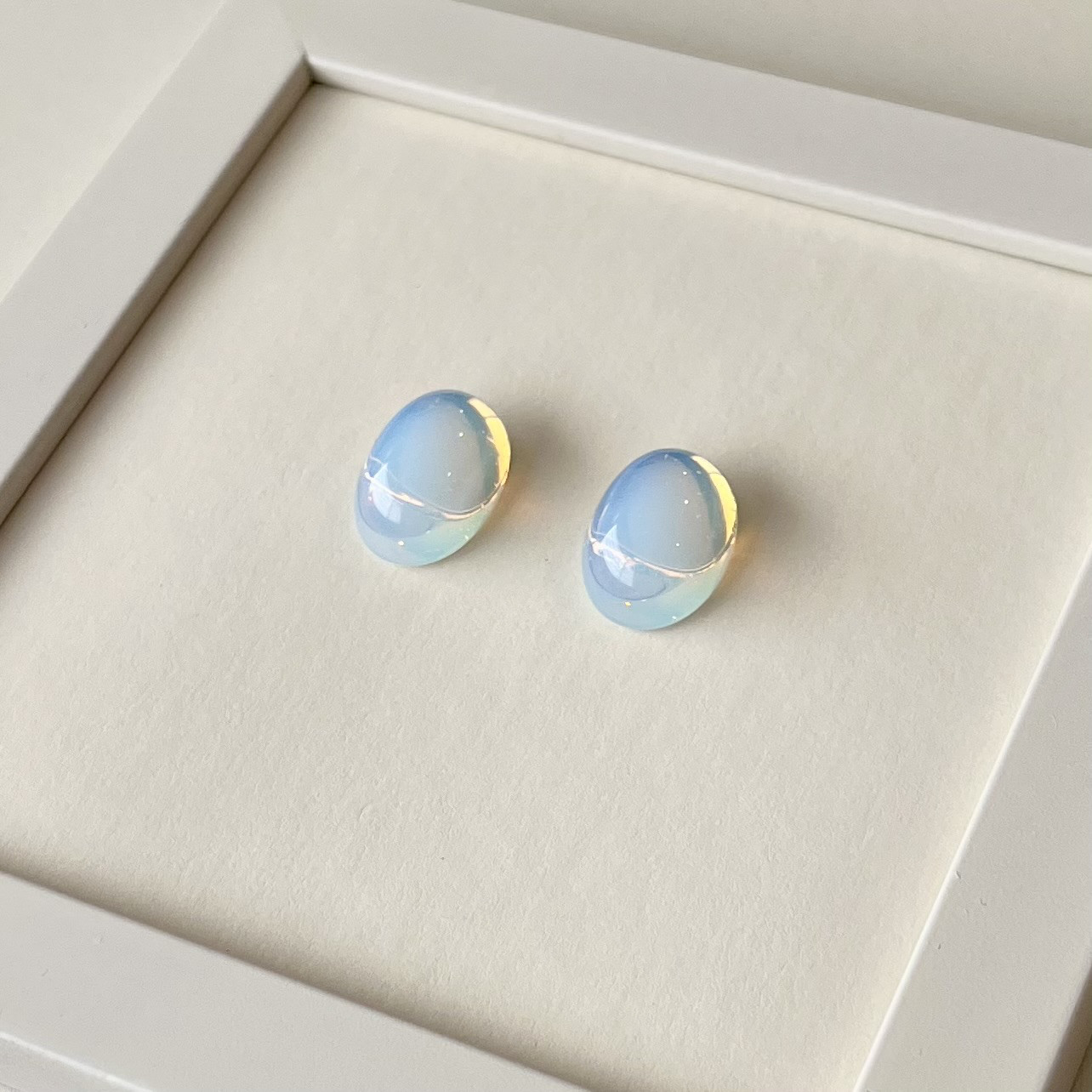 ジャパンヴィンテージ オパールガラス｜揺れないスタッドピアス