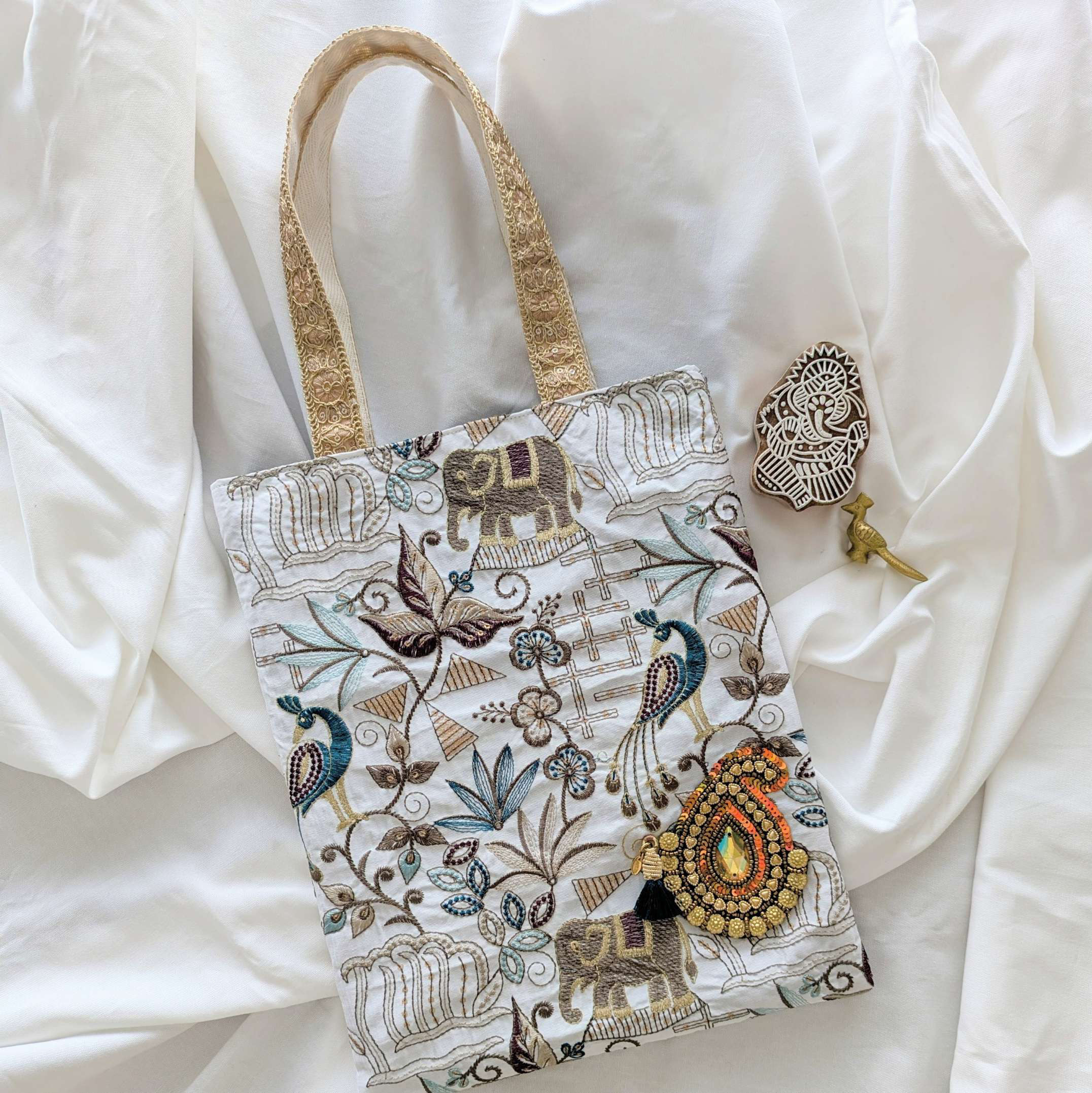 【Tote bag like an accessory…Elefant＆Peacock】