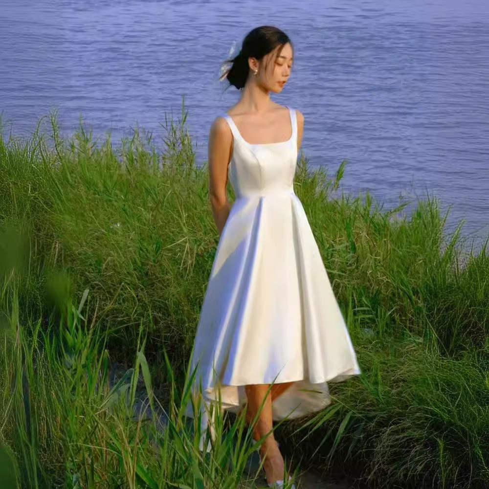 ウェディングドレス 白黒 サテン オフショルダー シンプル 韓国風 誕生日 披露宴 前撮り 二次会 お呼ばれ AK790