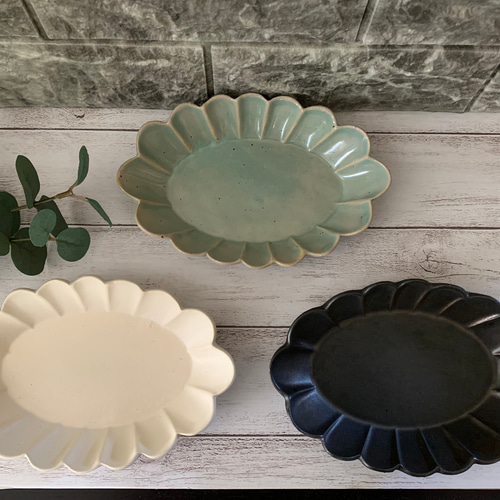 ヨシノヒトシ オーバル皿 印花三輪 未使用品 ヨシノヒトシ オーバル皿