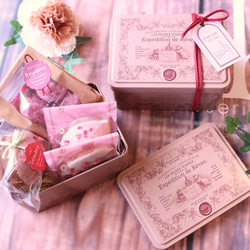 ☆甘くて可愛い、ベリーの小さな宝箱☆「ベリーのねこ缶ギフト