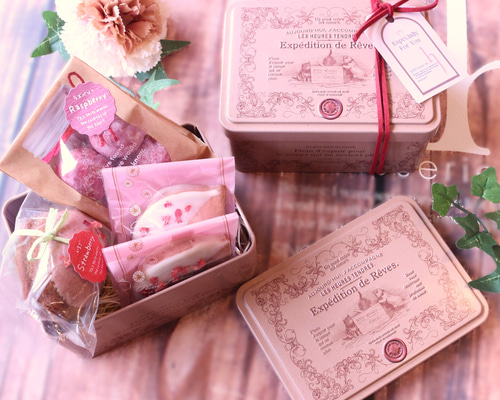 ☆甘くて可愛い、ベリーの小さな宝箱☆「ベリーのねこ缶ギフト