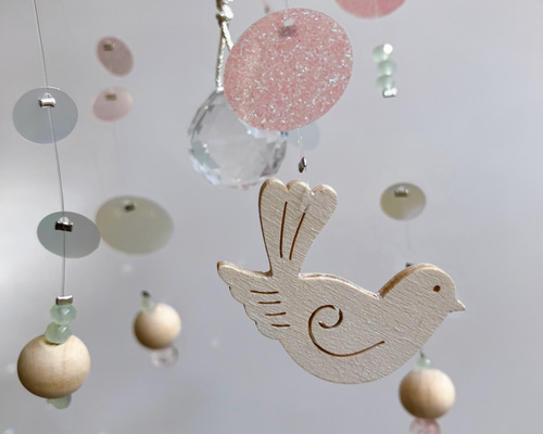 春待つ小鳥のモビールサンキャッチャー ふんわりピンク モビール
