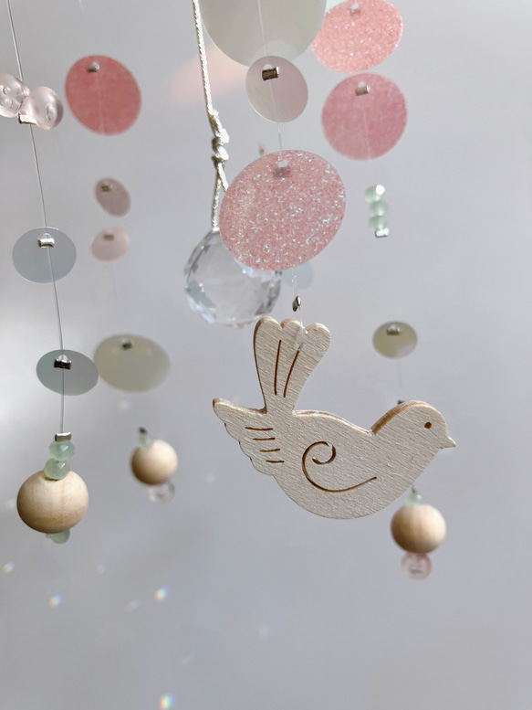 春待つ小鳥のモビールサンキャッチャー ふんわりピンク モビール