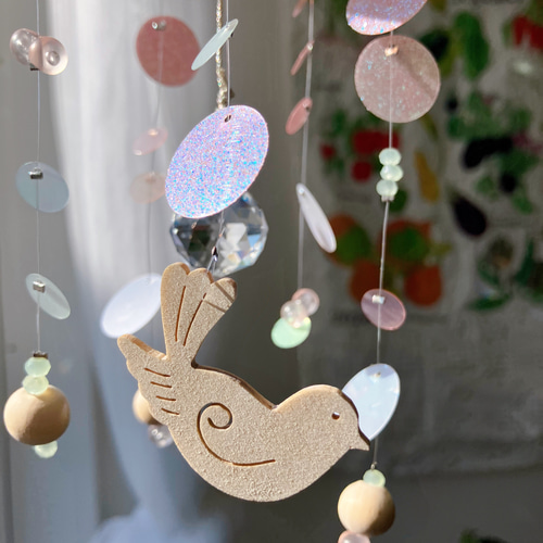 春待つ小鳥のモビールサンキャッチャー ふんわりピンク モビール