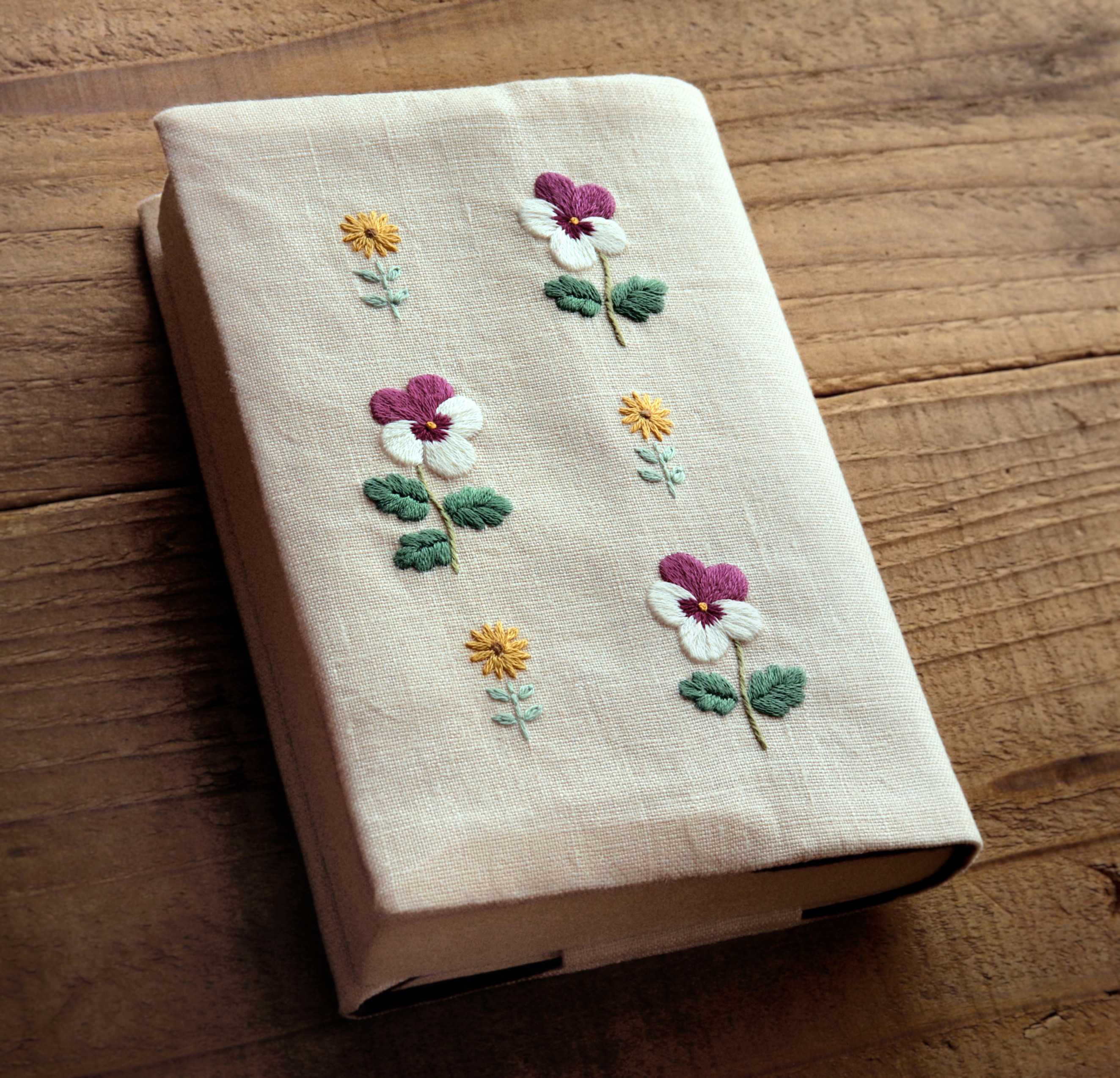 手刺繍のブックカバー『ビオラ』【受注制作】