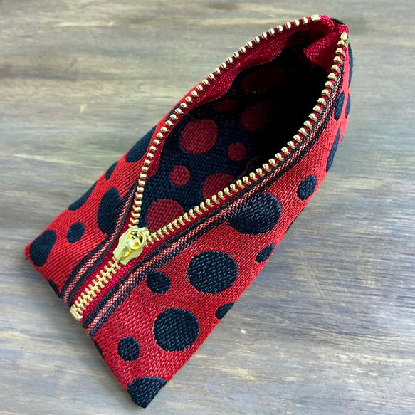 畳縁　草間彌生風格？　紅色和黑色波爾卡圓點　硬幣錢包　日式 第5張的照片