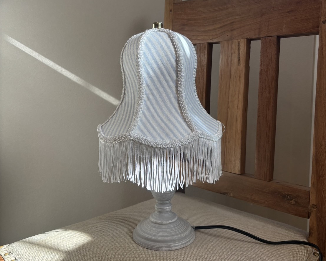 ★new★　ペールブルー　ストライプ　ガーゼ生地のスタンドランプ