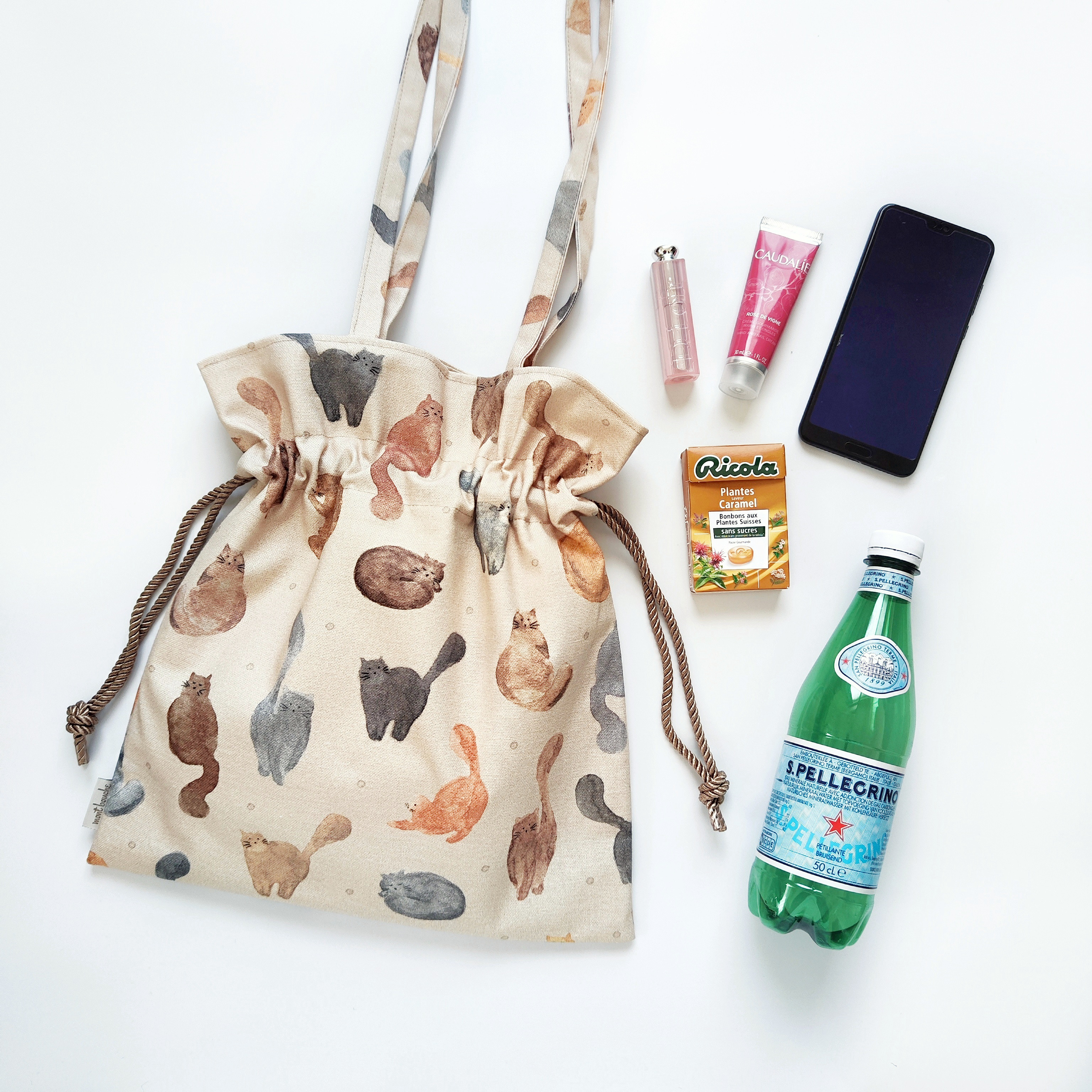 mont bouche フランス生地・猫たちの2way巾着トートバッグ