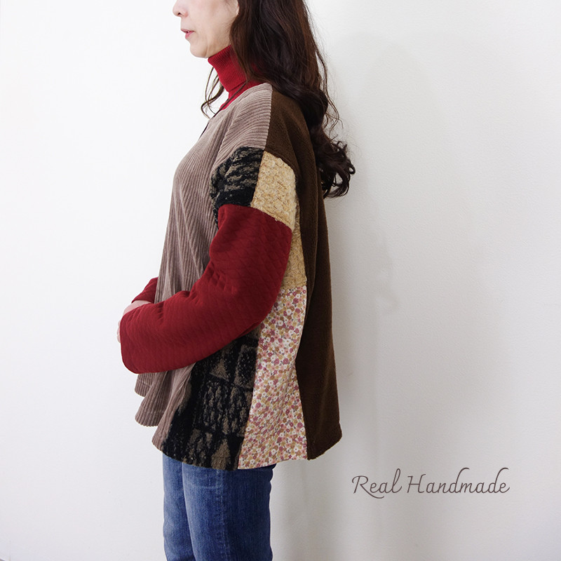 前後OK・コーデュロイニットと小花キルトのミックスプルオーバー 11,259円