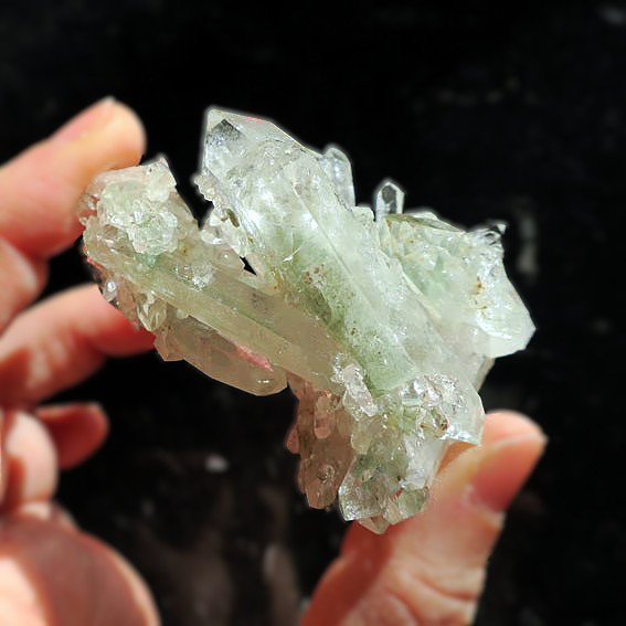 グリーンファントムクォーツ【スイス水晶】ガーデンクォーツ クラスター 一点もの｜原石・鉱物｜天然石 置物 コレクション