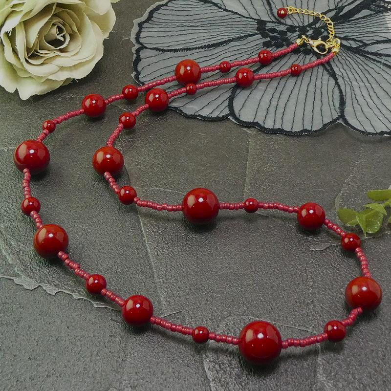 真紅アクリルビーズ　ロングネックレス「Japanesque」日本製ビーズ　赤いネックレス  ロングネックレス